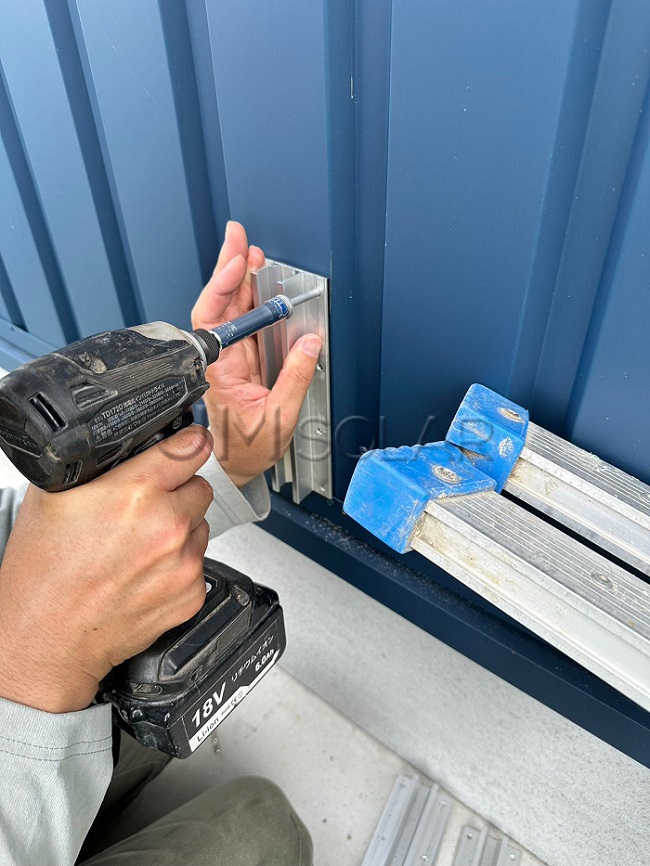 vertical solar wall installation